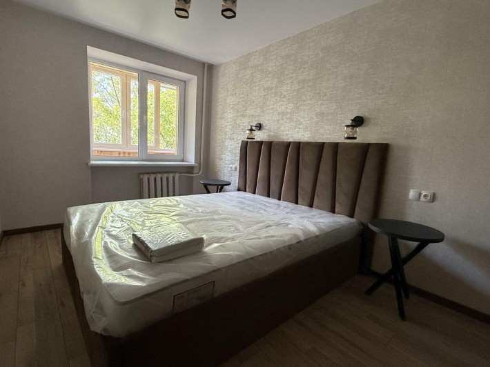 Продам 2 кім. квартиру бул. Незалежності,Центр,м. Бровари SL - фото 1