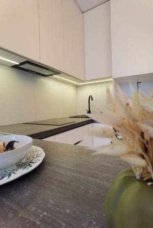 Сучасна Студія з Ремонтом та Зручним Виїздом до Києва - фото 1