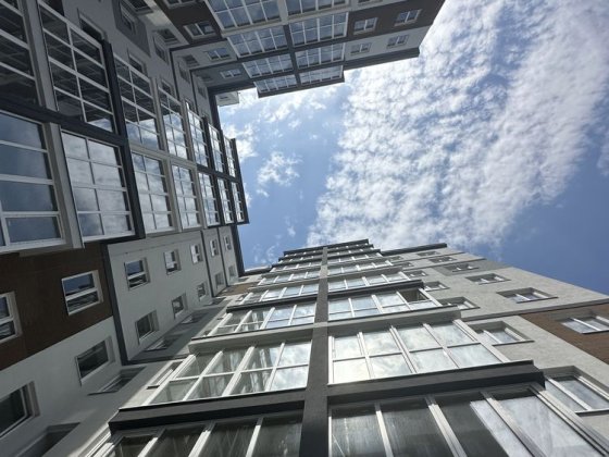 Продаж євро2 кімнатної квартири в Бучі біля Варшавського ринку! Буча