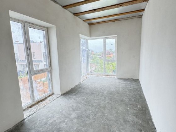 2к розпашонка з БАЛКОНОМ, можна на РЕМОНТ, без комісії