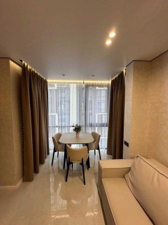 Стильна 1-кімнатна квартира в ЖК “Манхеттен” - фото 1