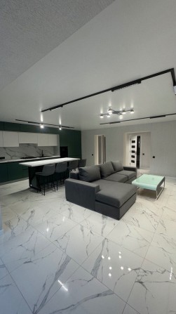 Продаж великої 2к квартири з кухнею-студією в центрі ,вул.Вагилевича - фото 1