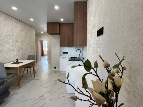 Двокімнатна квартира з новим ремонтом, ЖК Молодість Ирпень