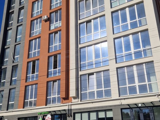 Терміново 1-кімнатна з чорновим ремонтом неподалік центру Івано-Франківськ