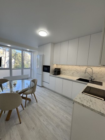 2к з якісним дороговартісним ремонтом в ЖК Центральний преміум! - фото 1