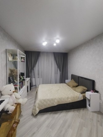 Двокімнатна квартира з ремонтом! Кухня-20,4м2! - фото 1