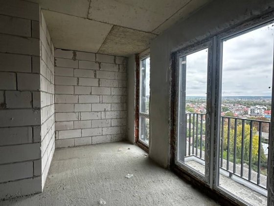 Продаж 1 км квартири з видом на гори поруч з центром Ивано-Франковск