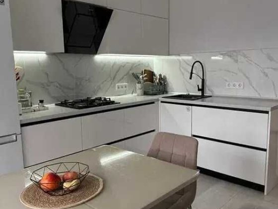 Велика 1-кім з меблями та технікою Івано-Франківськ