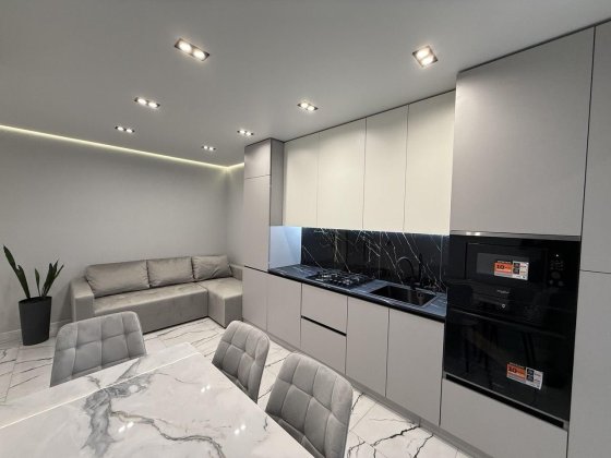 Продаю простору 1 кім. квартиру в центральній частині міста Ивано-Франковск