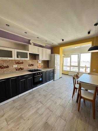 Продаж 2 кіматна 67 м²  вул Національної Гвардії - фото 1