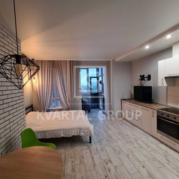 Продаж квартири-студії в центрі за вигідною ціною - фото 1