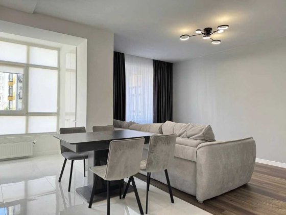 Двокімнатна з кузнею-студією укомплектована  біля парку Шевченка ! Івано-Франківськ