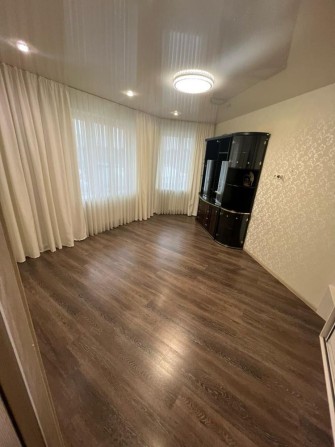 Затишна трикімнатна квартира з ремонтом.Газ! З документами ! - фото 1