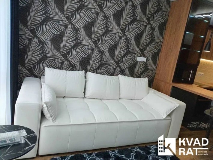 Смарт-квартира біля озера з басейном на даху ! - фото 1