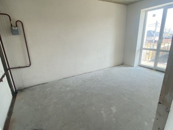 Продам 2 кімнатну квартиру з початим ремонтом біля Бучанського парку. Буча