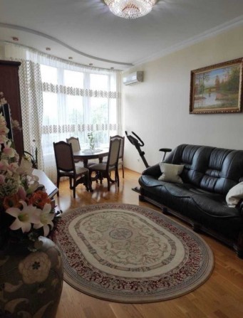 3-кімнатна квартира в центрі Бучі за Новусом - фото 1