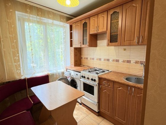 Пролаж по Є відновленню . Продаж 1 кімн квартири нагірна частина . Кременчуг