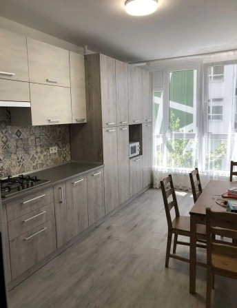 ТЕРМІНОВО!Продам простору та затишну 1-кімнатну квартиру, 45.7м - фото 1