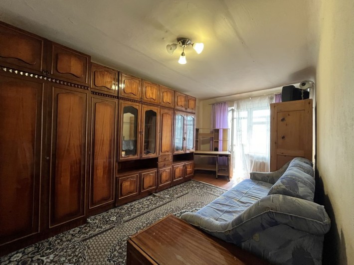 Гарний 3пов.в середині будинку,центр.частина. - фото 1