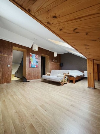 Шикарна дворівнева квартира в ЦЕНТРАЛЬНІЙ локації - фото 1