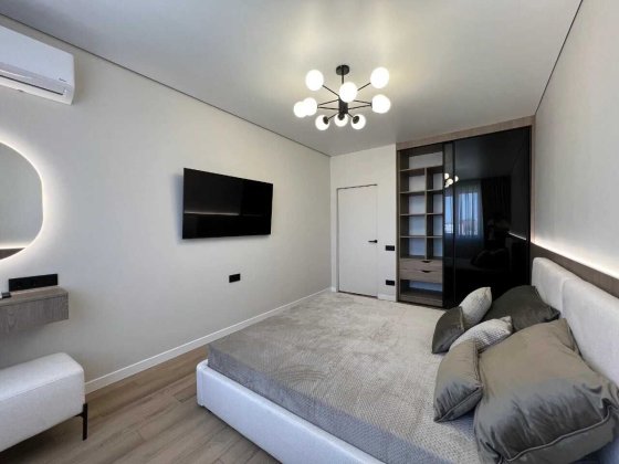 Шикарна двокімнатна з ремонтом в центрі міста Ивано-Франковск