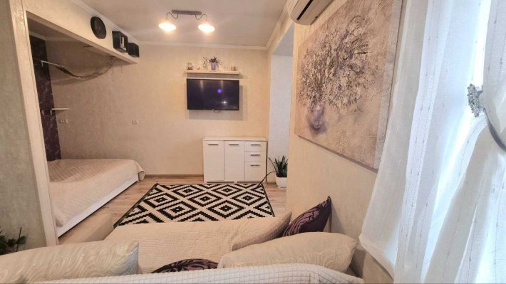 Продаж однокімнатної квартири з ремонтом в чудовому районі міста оф.2% - фото 1