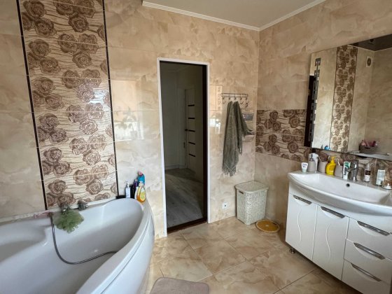 Продам 4х-кімнатну квартиру, Східний 2 Кривой Рог