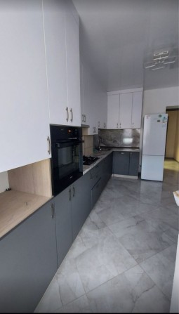 Буча, район 3 школи, квартира 42 м2 з хорошим,  якісним ремотом! - фото 1