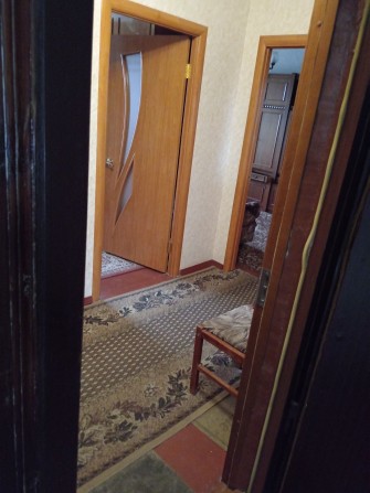 Продам 2-х комн. квартиру в районе ЮГОКа ( возле  11 боль - фото 1