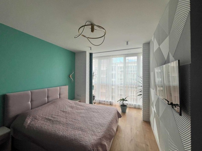 Продаж трикімнатної квартири з дорогим ремонтом в Ірпені біля лісу - фото 1