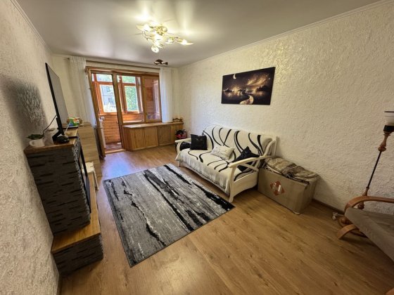 2-х комнатная с ремонтом и мебелью Кокчетавская 27, 3 этаж. Дружба Кривой Рог