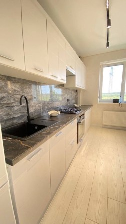 Продам євро двокімнатну квартиру з видом на Набережну Ірпеня - фото 1