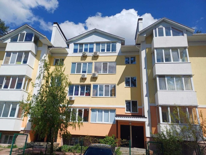 Двокімнатна квартира з ремонтом та меблями у Ірпені, цокольний поверх! - фото 1