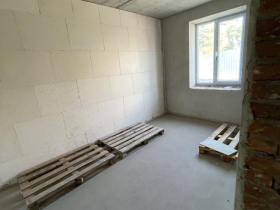 Продаж квартири в зданому будинку і з ВЛАСНИМ ДВОРИКОМ! Буча