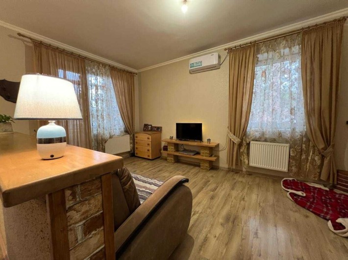 Дворівнева квартира з кухнею-вітальнею. - фото 1