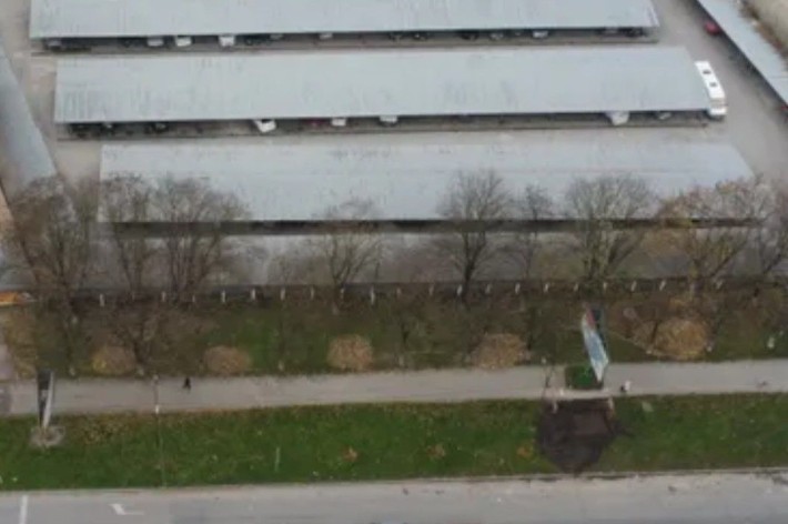 Місце на стоянці - фото 1