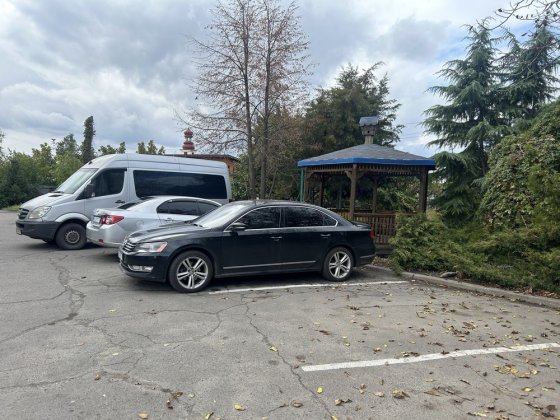 Автостоянка, паркінг. Район Дружба, біля ЖД вокзалу Кривой Рог