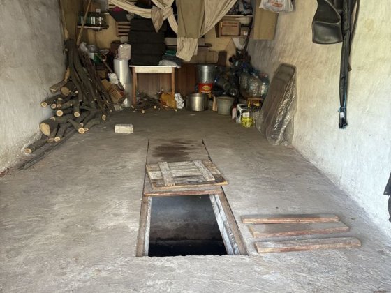 Продам гаражи  на Космонавтов Кривой Рог