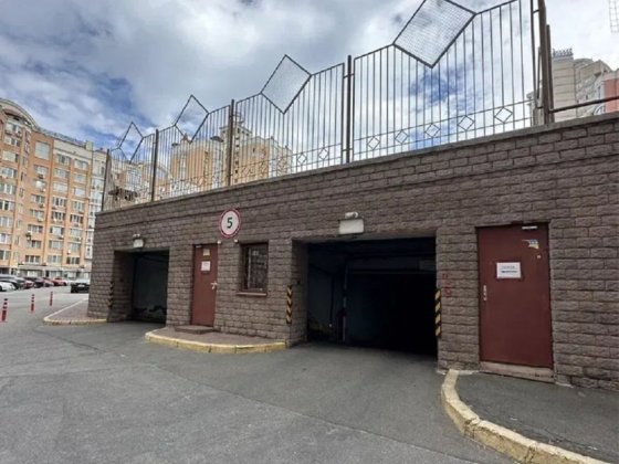 Оренда закритого паркомісця Оболонь Оазис Івасюка 4 Черкассы