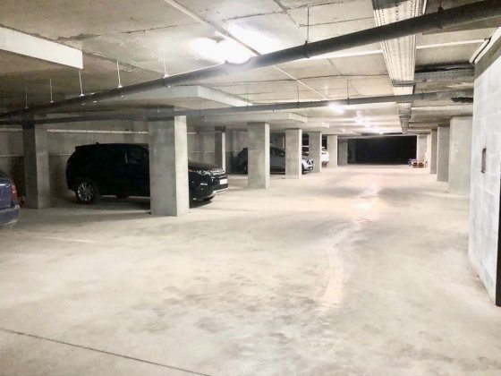 Гараж, Паркінг, парко місце , центр Ужгород Капушанська