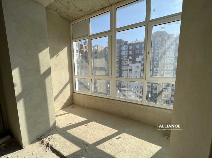 Здана велика 1 кім 47м в центрі Містечко Центральне - фото 1