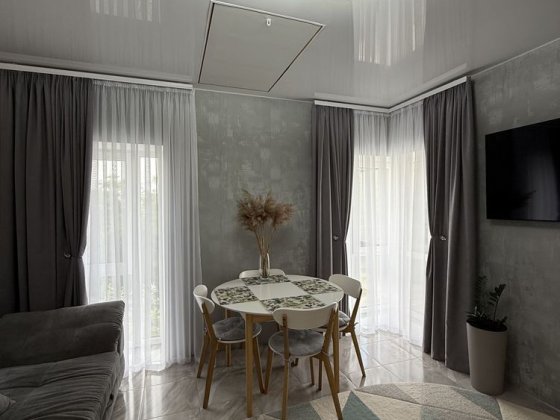 Супер вигідна пропозиція, аналогів немає!! Велика квартира з ремонтом!