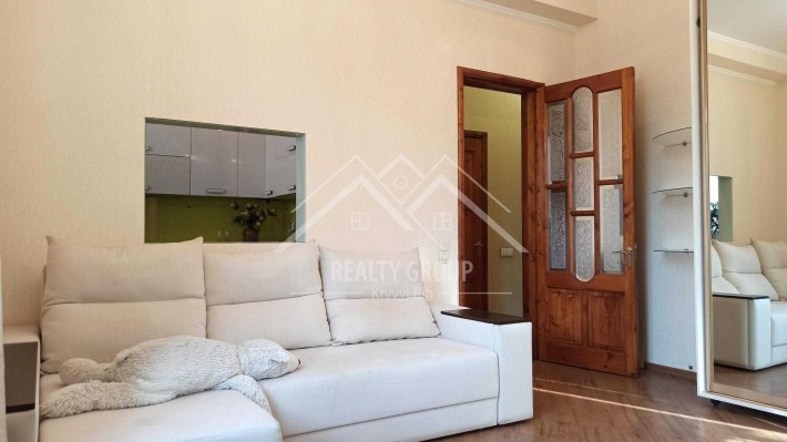 Продаж 2-к квартири біля парку, вул. М. Шимановського (сталінка) - фото 1