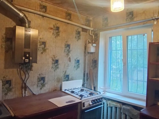 1к під ремонт 1 поверх по вул. Фукса (автотехнікум) Кривой Рог