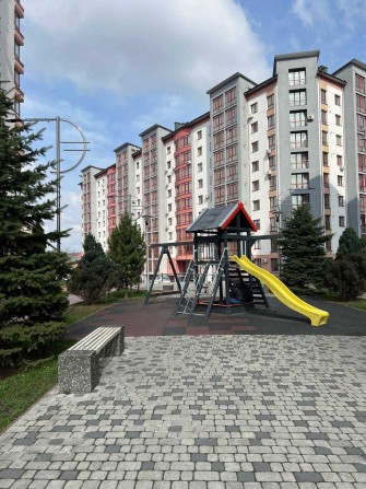 Велика квартира на Каскаді з чорновим ремонтом, можна під постанови - фото 1