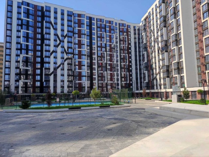 Продам видову 2-кімнатну квартиру біля озера! - фото 1