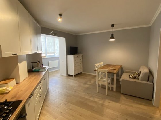 Двокімнатна квартира з якісним ремонтом навпроти Центрального парку! Ирпень