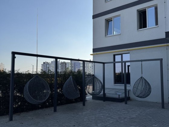 Евродвушка поруч з садочком Буча