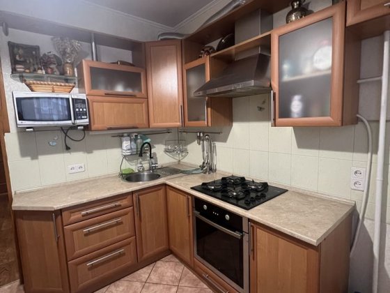 Продам 2 кімнатну квартиру по вулиці Лісового 27 Кривой Рог