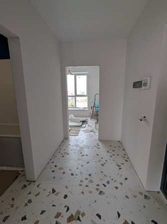 Терміновий продаж 1 кімн двосторонньої квартири, вул.Хіміківі - фото 1